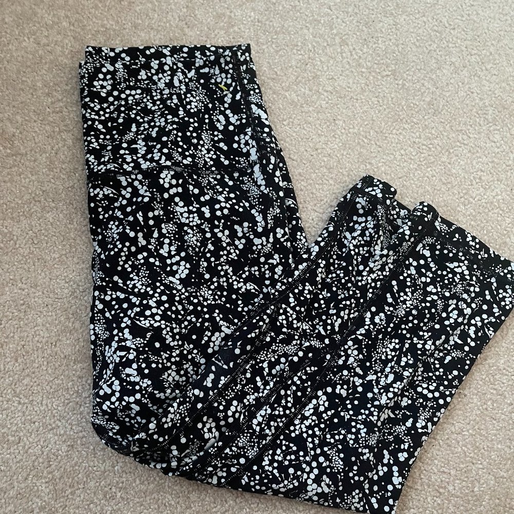 Lululemon Cropped Aligns